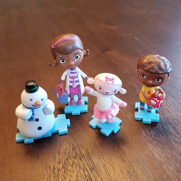 Disney Other - Disney Doc McStuffins figurines